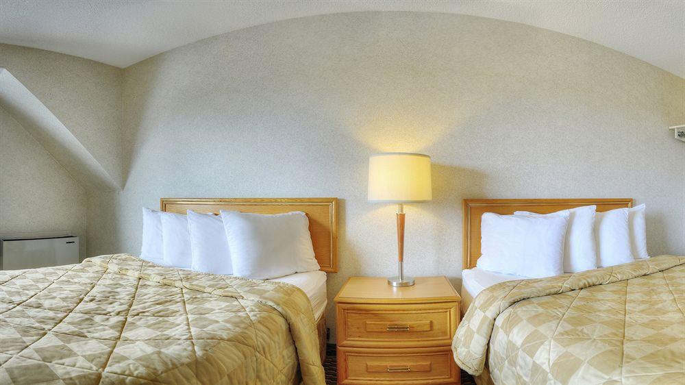 Comfort Inn Ривьер-дю-Лу Экстерьер фото