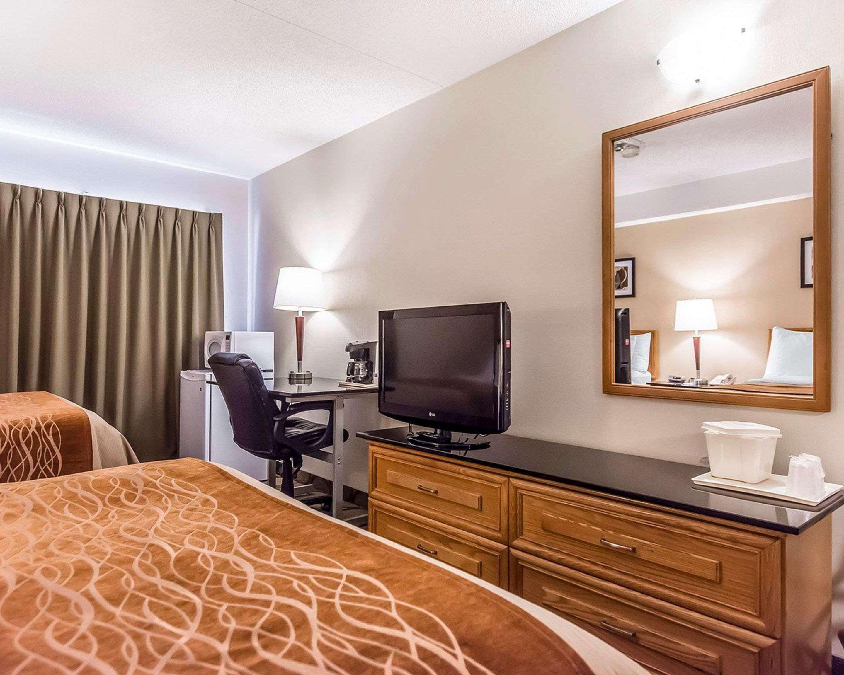 Comfort Inn Ривьер-дю-Лу Экстерьер фото
