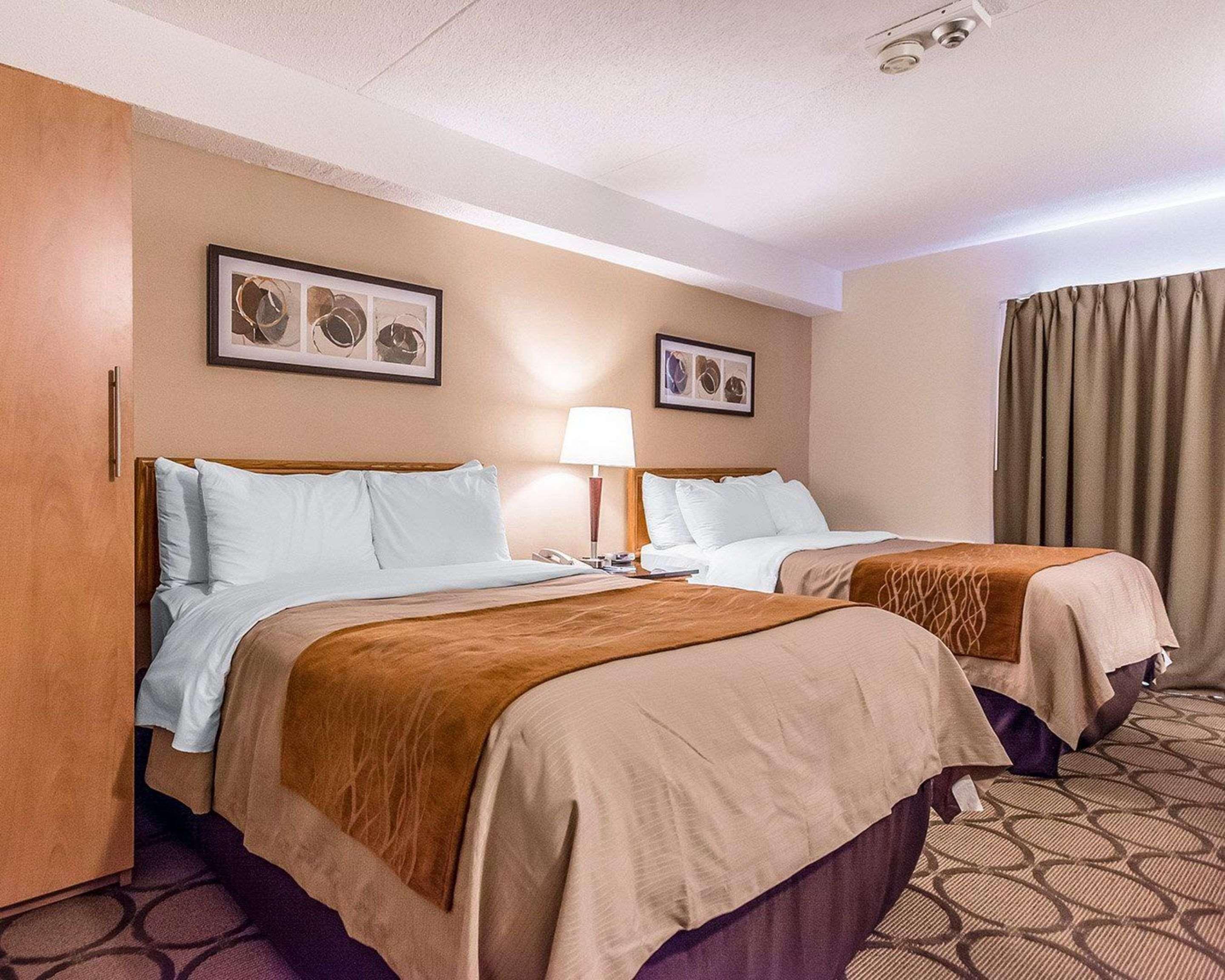 Comfort Inn Ривьер-дю-Лу Экстерьер фото