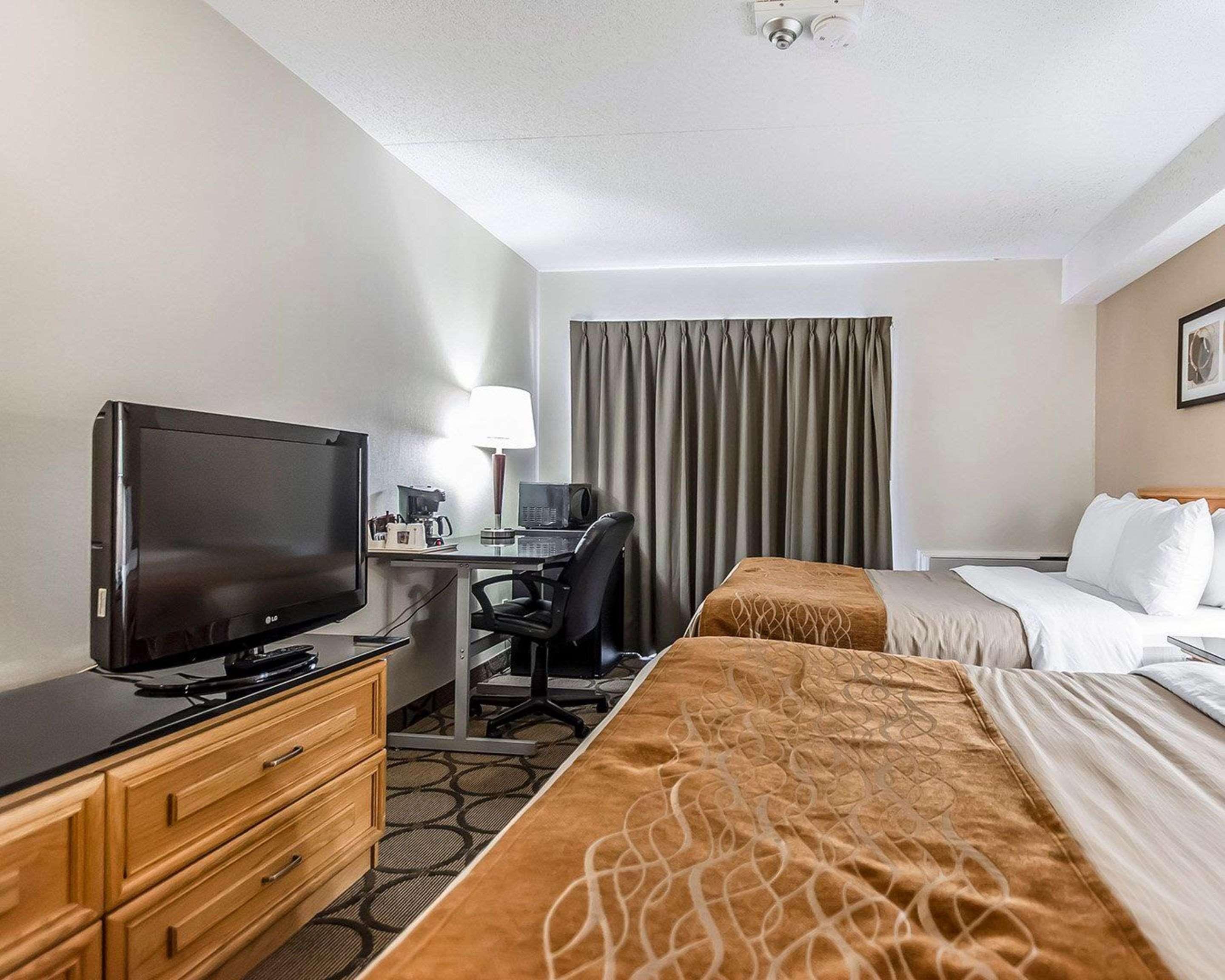Comfort Inn Ривьер-дю-Лу Экстерьер фото
