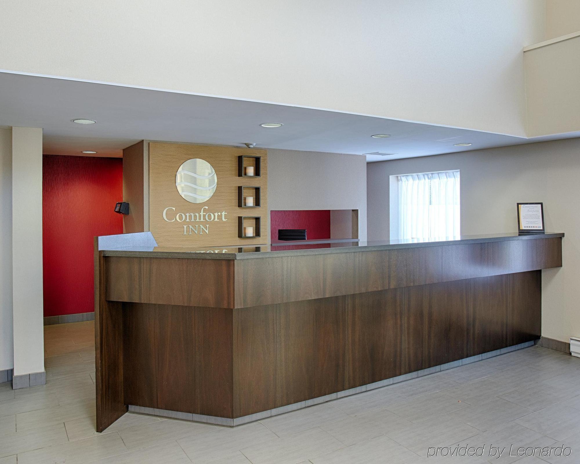 Comfort Inn Ривьер-дю-Лу Экстерьер фото