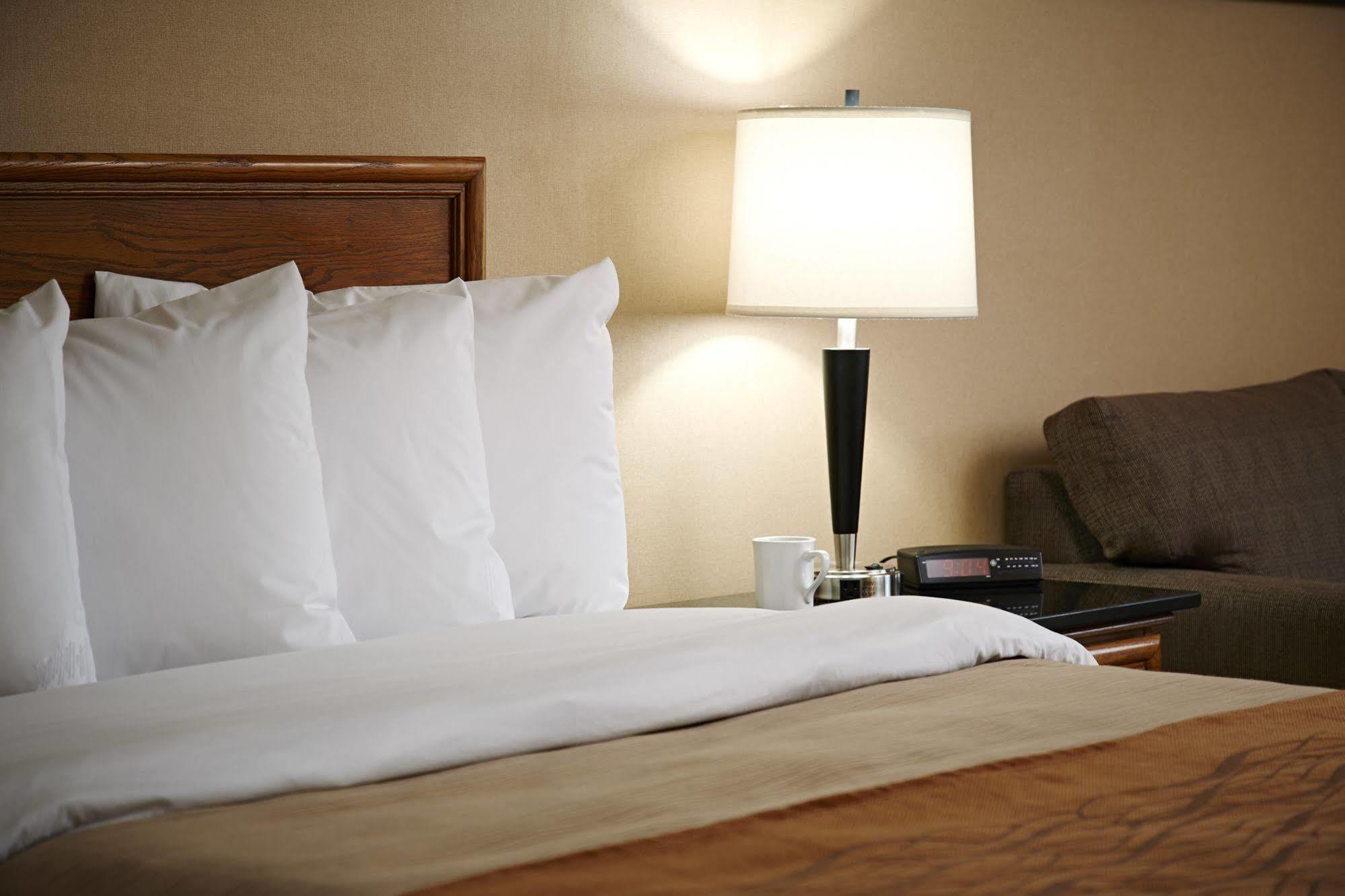 Comfort Inn Ривьер-дю-Лу Экстерьер фото