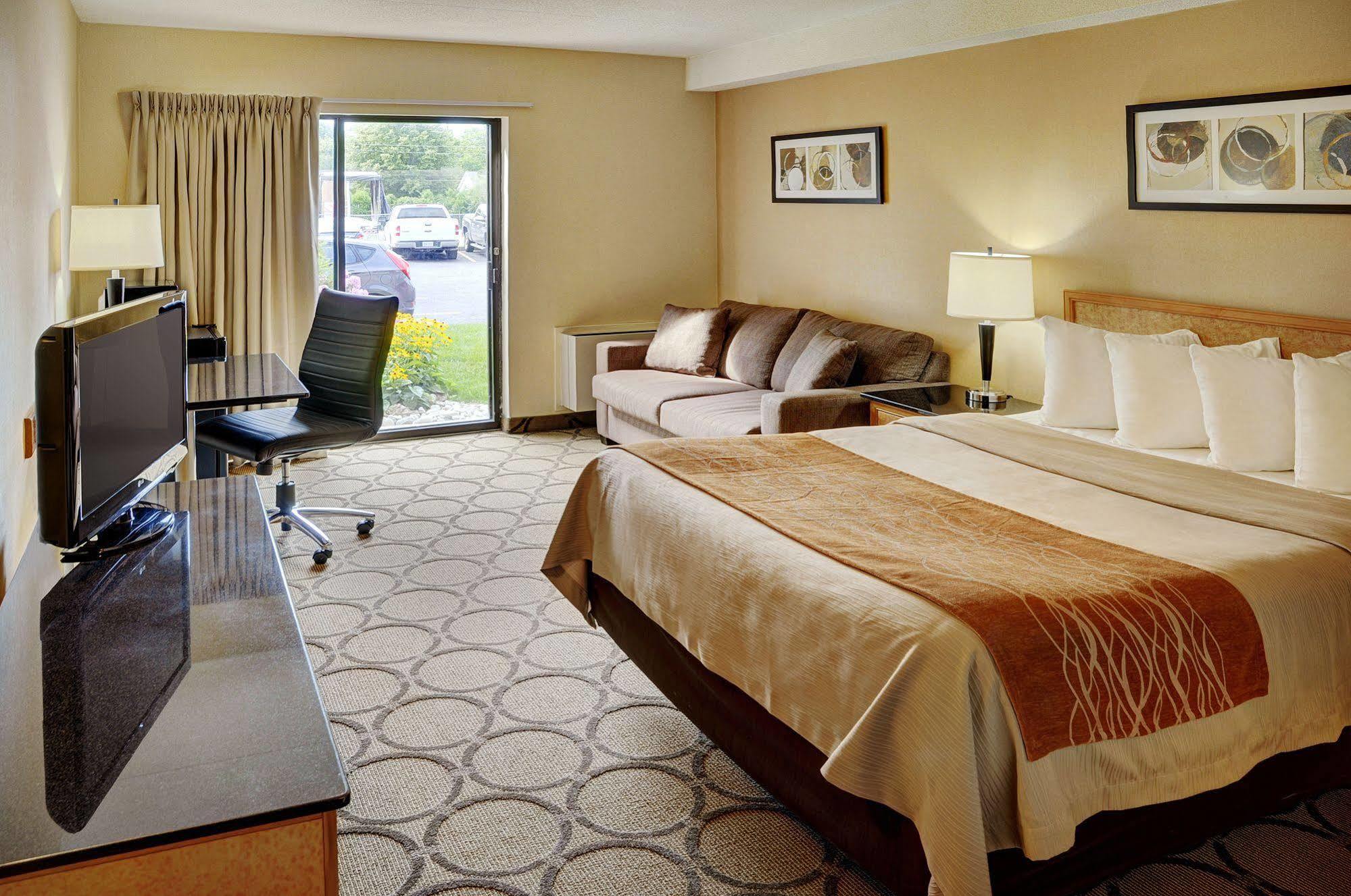 Comfort Inn Ривьер-дю-Лу Экстерьер фото
