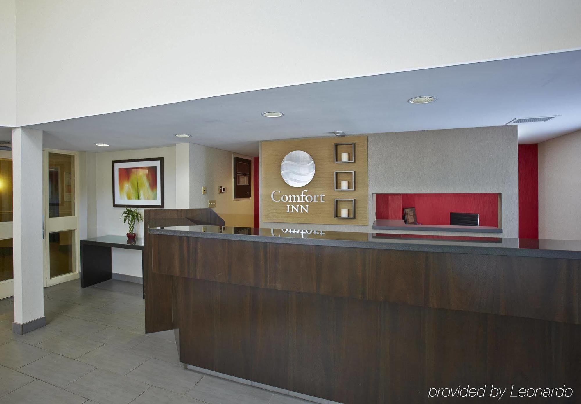 Comfort Inn Ривьер-дю-Лу Экстерьер фото